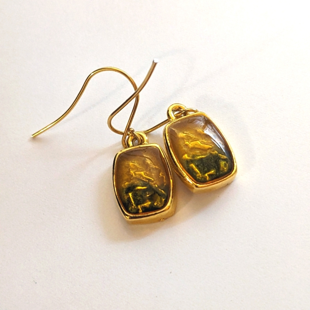 Vintage Styleโ Amber Tone Drop Earrings Signed KC, Kenneth Cole